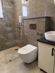 Common Bathroom Image of 4300 Sq.ft 5 BHK Apartment / Flat for sale in Pioneer Presidia, Sector 62 Gurgaon for Rs. 109900000
