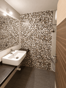 Image of 850 Sq.ft 2 BHK Apartment / Flat for sale in Andheri West, Mumbai for Rs. 24000001