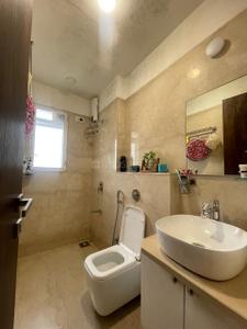 Bathroom Image of 951 Sq.ft 3 BHK Apartment / Flat for sale in Platinum Life, Andheri West Mumbai for Rs. 47500000
