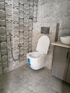 Mapsko Casa Bella Common Bathroom 4