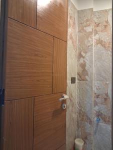 Common Bathroom Image of 1350 Sq.ft 3 BHK Apartment / Flat for sale in Avenue 1, Sector 73 Noida for Rs. 5034000