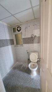 Bathroom Image of 1200 Sq.ft 2.5 BHK Apartment / Flat for sale in SVP Gulmohur Residency, Indirapuram Ghaziabad for Rs. 10800000