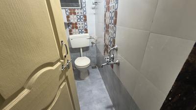 Bathroom Image of 900 Sq.ft 1 BHK Independent House for rent in Pimple Gurav Pune for Rs. 18000