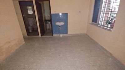 Living Room Image of 700 Sq.ft 2 BHK Apartment / Flat for rent in Patuli Kolkata for Rs. 12000