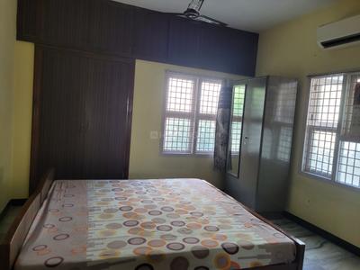 Bedroom Image of 2100 Sq.ft 3 BHK Independent House for rent in Valasaravakkam Chennai for Rs. 50000