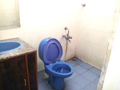 Bathroom Image of 1150 Sq.ft 2 BHK Apartment / Flat for sale in 99 Zameen Silver Stone, Gnana Bharathi Bengaluru for Rs. 7450000