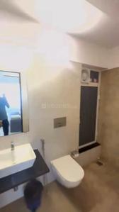 Bathroom Image of 666 Sq.ft 2.5 BHK Apartment / Flat for sale in Omkar Signet, Malad East Mumbai for Rs. 25000000