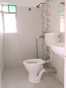 Common Bathroom Image of 1650 Sq.ft 3 BHK Apartment / Flat for sale in Santoshpur Kolkata for Rs. 9500000