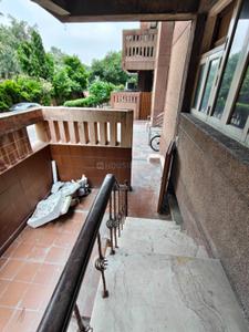 Balcony Image of 1400 Sq.ft 3 BHK Apartment / Flat for rent in Swaraj Homes Gyandeep Apartments, Mayur Vihar Phase 1 New Delhi for Rs. 56000