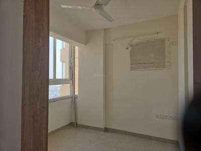 Bedroom Image of 1350 Sq.ft 3 BHK Apartment / Flat for sale in Amrapali Heartbeat City IV, Sector 107 Noida for Rs. 14500000