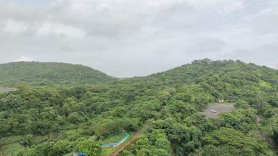 Balcony Image of 1010 Sq.ft 2 BHK Apartment / Flat for sale in Goregaon East Mumbai for Rs. 12500000