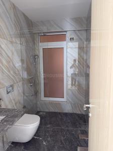 Bathroom Image of 1860 Sq.ft 3 BHK Apartment / Flat for sale in Monte South, Byculla Mumbai for Rs. 68500000