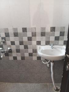 Bathroom Image of 1088 Sq.ft 3 BHK Apartment / Flat for sale in Raj Group Bhopal Raj Tulip Apartments, Minal Residency Bhopal for Rs. 5500000