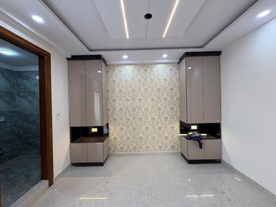 Bedroom Image of 1035 Sq.ft 3 BHK Builder Floor for sale in Pochanpur Colony New Delhi for Rs. 11500000
