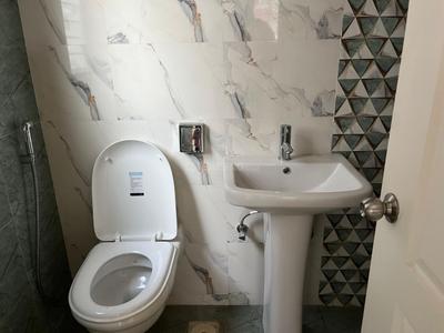 Bathroom Image of 1442 Sq.ft 3 BHK Apartment / Flat for sale in Avon Vista, Balewadi Pune for Rs. 13500000