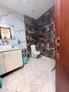 Image of 2250 Sq.ft 4 BHK Builder Floor for sale in Vikaspuri, New Delhi for Rs. 42500000