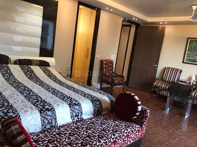 Bedroom Image of 2700 Sq.ft 4 BHK Builder Floor for sale in Greater Kailash I New Delhi for Rs. 70000000