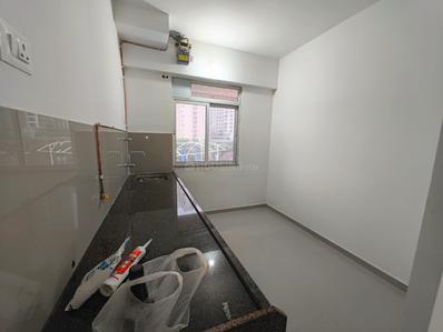 Kitchen Image of 1207 Sq.ft 3 BHK Apartment / Flat for rent in Puraniks Tokyo Bay, Kasarvadavali Thane for Rs. 50000