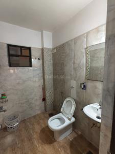 Bathroom Image of 1400 Sq.ft 3 BHK Apartment / Flat for sale in New Alkapuri Vadodara for Rs. 5500000