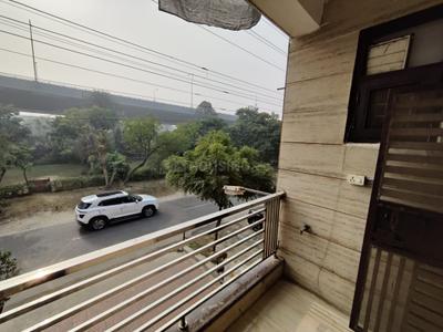 Balcony Image of 900 Sq.ft 2 BHK Builder Floor for rent in Vasundhara Ghaziabad for Rs. 17000