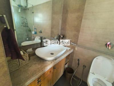 Bathroom Image of 2600 Sq.ft 4 BHK Apartment / Flat for sale in Goyal Orchid Mayfair, Makarba Ahmedabad for Rs. 16200000
