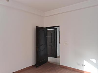 Bedroom Image of 2474 Sq.ft 4 BHK Apartment / Flat for sale in Amrapali Platinum, Sector 119 Noida for Rs. 21500000