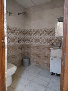 Common Bathroom Image of 900 Sq.ft 2 BHK Builder Floor for rent in Chhattarpur New Delhi for Rs. 26000