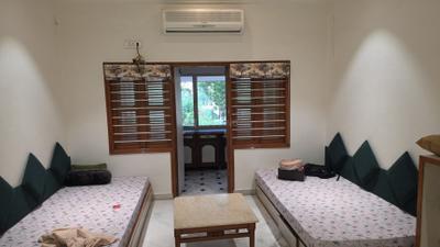 Bedroom Image of 4000 Sq.ft 5 BHK Villa for rent in Ramdev Nagar Ahmedabad for Rs. 225000