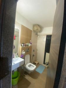 Bathroom Image of Available Single occupancy for female  in Andheri East, Mumbai