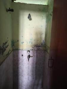 Bathroom Image of 900 Sq.ft 2 BHK Independent House for rent in Industrial Estate Aligarh for Rs. 11000