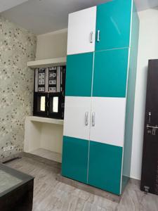 Bedroom Image of 850 Sq.ft 2 BHK Builder Floor for rent in Sector 4 Rohini New Delhi for Rs. 25000