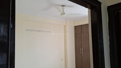 Bedroom Image of 1350 Sq.ft 3 BHK Apartment / Flat for rent in Skytech Matrott, Sector 76 Noida for Rs. 33000