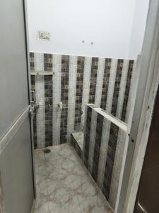 Bathroom Image of 2000 Sq.ft 3 BHK Builder Floor for rent in Alambagh Lucknow for Rs. 27000