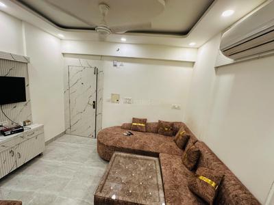 Living Room Image of 400 Sq.ft 1 BHK Studio for rent in DLF Capital Greens Phase 1 And 2, Karampura New Delhi for Rs. 25000