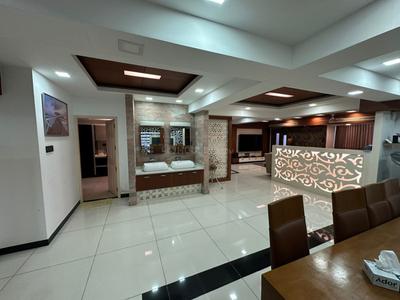Hall Image of 2000 Sq.ft 2 BHK Apartment / Flat for rent in Vellayil Kozhikode for Rs. 100000
