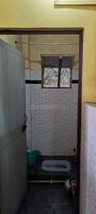 Bathroom Image of 2500 Sq.ft 6 BHK Duplex for sale in RWA BK Dutt Colony, BK Dutt Colony New Delhi for Rs. 21000000