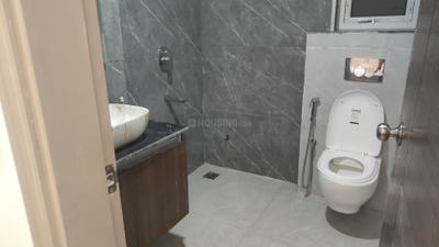 Bathroom Image of 2700 Sq.ft 1 BHK Independent House for rent in Big Block Builder Floor, Sector 46 Gurgaon for Rs. 35000