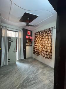 Bedroom Image of 580 Sq.ft 2 BHK Independent House for rent in Shalimar Bagh New Delhi for Rs. 25000