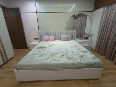 Bedroom Image of 2649 Sq.ft 4 BHK Apartment / Flat for sale in Addor Cloud 9, Ambawadi Ahmedabad for Rs. 32500000