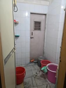 Common Bathroom One Image of 635 Sq.ft 1 BHK Apartment / Flat for sale in Dahisar East Mumbai for Rs. 11500000
