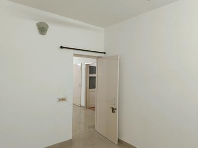 Bedroom Image of 2000 Sq.ft 3 BHK Apartment / Flat for rent in DDA Sector Pocket B C, Vasant Kunj New Delhi for Rs. 70000