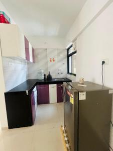 Kitchen Image of 625 Sq.ft 1 BHK Apartment / Flat for rent in Oxy Beaumonde, Viman Nagar Pune for Rs. 25000