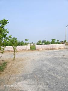 Image of 900 Sq.ft Residential Plot / Land for sale in Sector 17A, Greater Noida for Rs. 2500000