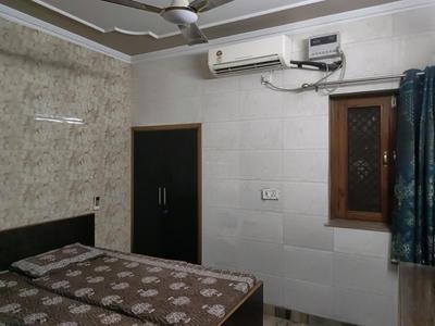 Bedroom Image of 750 Sq.ft 2 BHK Apartment / Flat for rent in Pitampura New Delhi for Rs. 31000
