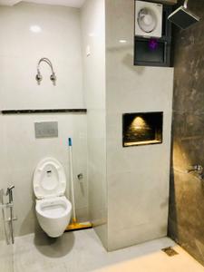 Bathroom Image of 950 Sq.ft 2 BHK Builder Floor for rent in Tagore Garden Extension New Delhi for Rs. 32000