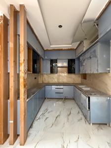 Kitchen Image of 1750 Sq.ft 4 BHK Apartment / Flat for sale in Sector 73 Noida for Rs. 8750000