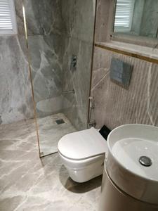 Common Bathroom Image of 1100 Sq.ft 3 BHK Apartment / Flat for rent in Matunga West Mumbai for Rs. 175000