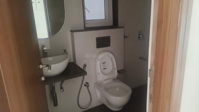 Image of 786 Sq.ft 2 BHK Apartment / Flat for sale in Shapoorji Pallonji BKC 28, Bandra East, Mumbai for Rs. 26000000