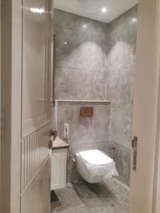 Common Bathroom Image of 3150 Sq.ft 4 BHK Builder Floor for sale in Sector 46 Faridabad for Rs. 40000000