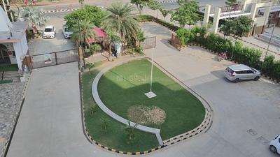 3 BHK Semi Furnished Flat